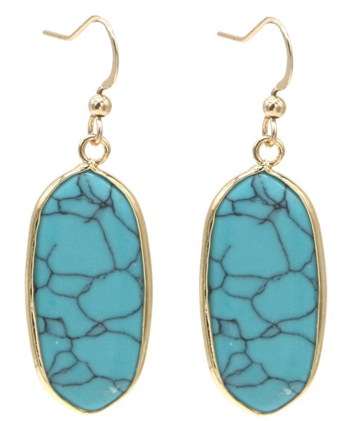 Oorbellen Blue Turquoise oorbellen, type oorhangers, met een Blue Turquoise steen. Deze mooie oorbellen zijn van goudkleurig stainless steel met een steen Blue Turquoise. De afmeting van deze oorbellen is 5cm x 1,5cm.