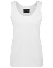 Load image into Gallery viewer, Witte top Jesy easy wear BB610U is een tijdloze top uit de basis collectie van Jane Luskha, heeft een ronde hals en bredere schouderbanden. De top is uitgevoerd in het wit en is van de bekende travel kwaliteit.
