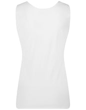 Load image into Gallery viewer, Witte top Jesy easy wear BB610U is een tijdloze top uit de basis collectie van Jane Luskha, heeft een ronde hals en bredere schouderbanden. De top is uitgevoerd in het wit en is van de bekende travel kwaliteit.
