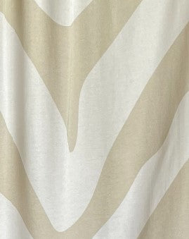 Viscose Rok V-stripes is een maxi rok met een elastische band. De rok is van 100% viscose, valt mooi en is heerlijk luchtig voor de zomer. De rok is verkrijgbaar in verschillende kleuren.  Kleur : Beige/Wit, Grijs/Wit