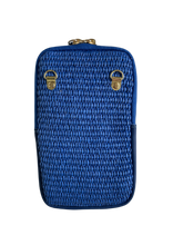 Load image into Gallery viewer, Blauw Schoudertasje is te sluiten met een rits. Het tasje heeft een vak en een afneembare en verstelbare schouderband. Schoudertasje is verkrijgbaar in verschillende kleuren: Geel, Blauw.
