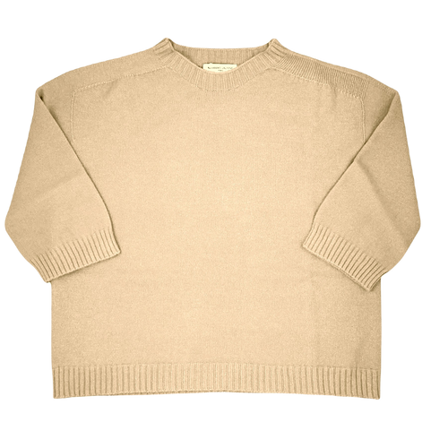 Camel trui is van een viscose mix, een heerlijk zachte stof, een mooie knitwear. Trui heeft een ronde hals en 3/4 mouwen, one size, te dragen als maat S t/m XL. Viscose trui is verkrijgbaar in verschillende kleuren: Camel, Fuchsia, Brique.