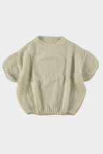 Afbeelding in Gallery-weergave laden, Beige Trui Babe is een gebreide trui met korte mouwen. De trui is verkrijgbaar in één maat, draagbaar voor maat S/M/L. En is verkrijgbaar in verschillende kleuren: beige, lila.
